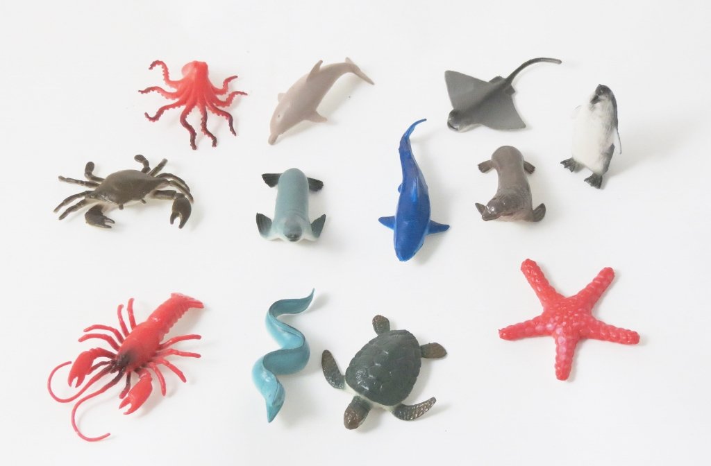 Amazon.co.jp: 海の生き物詰め合わせパッケージ (1ダース) : おもちゃ